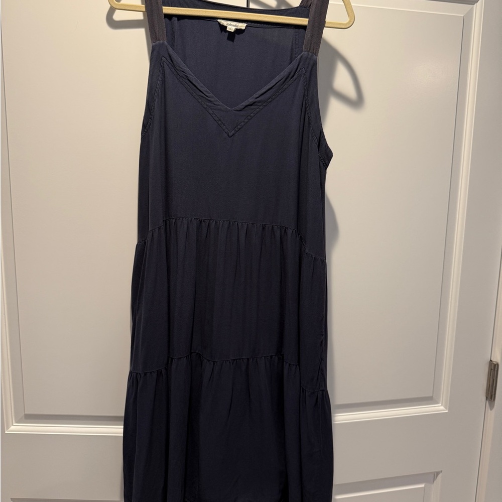 Splendid Blue-Gray Tiered Sleeveless Dress